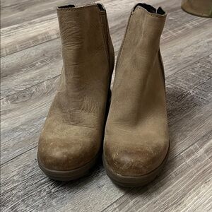 Sorel Women's Tan Ankle Boots